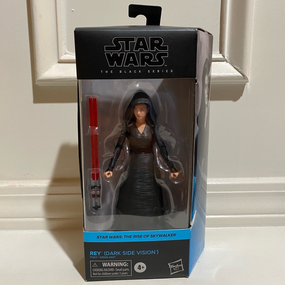 Hasbro Star Wars The Black Series Rey Figure with Red Lightsaber